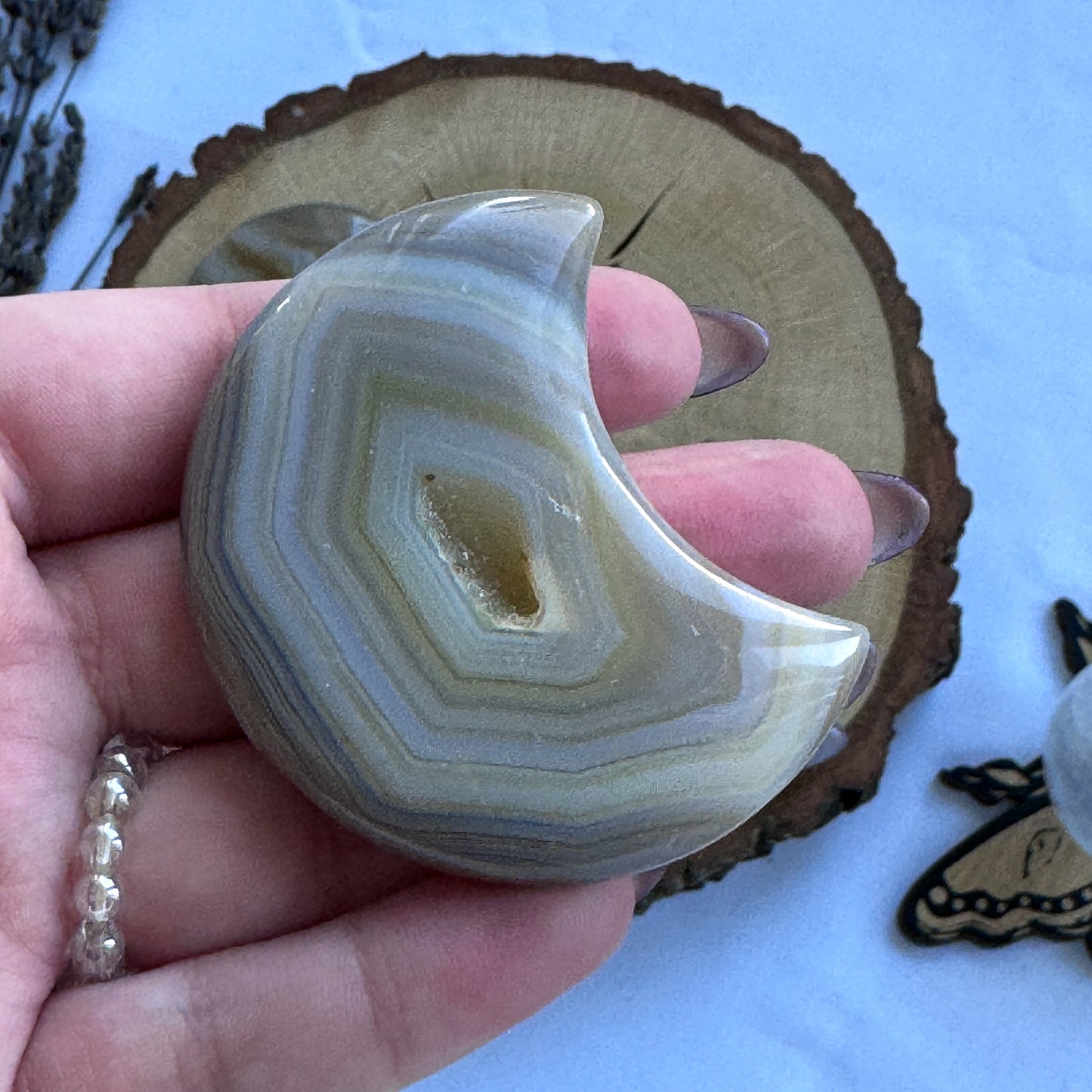 "Achat" Mond Carving