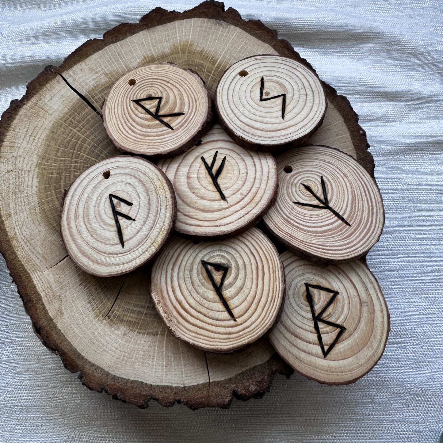 Runen Holz-Talismane